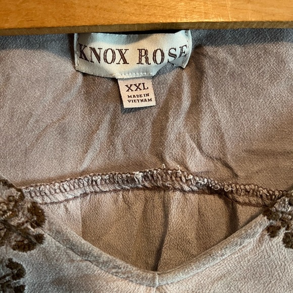Knox Rose Gray Brown Blouse with Chic Detailing XXL. Boho design - Picture 3 of 6